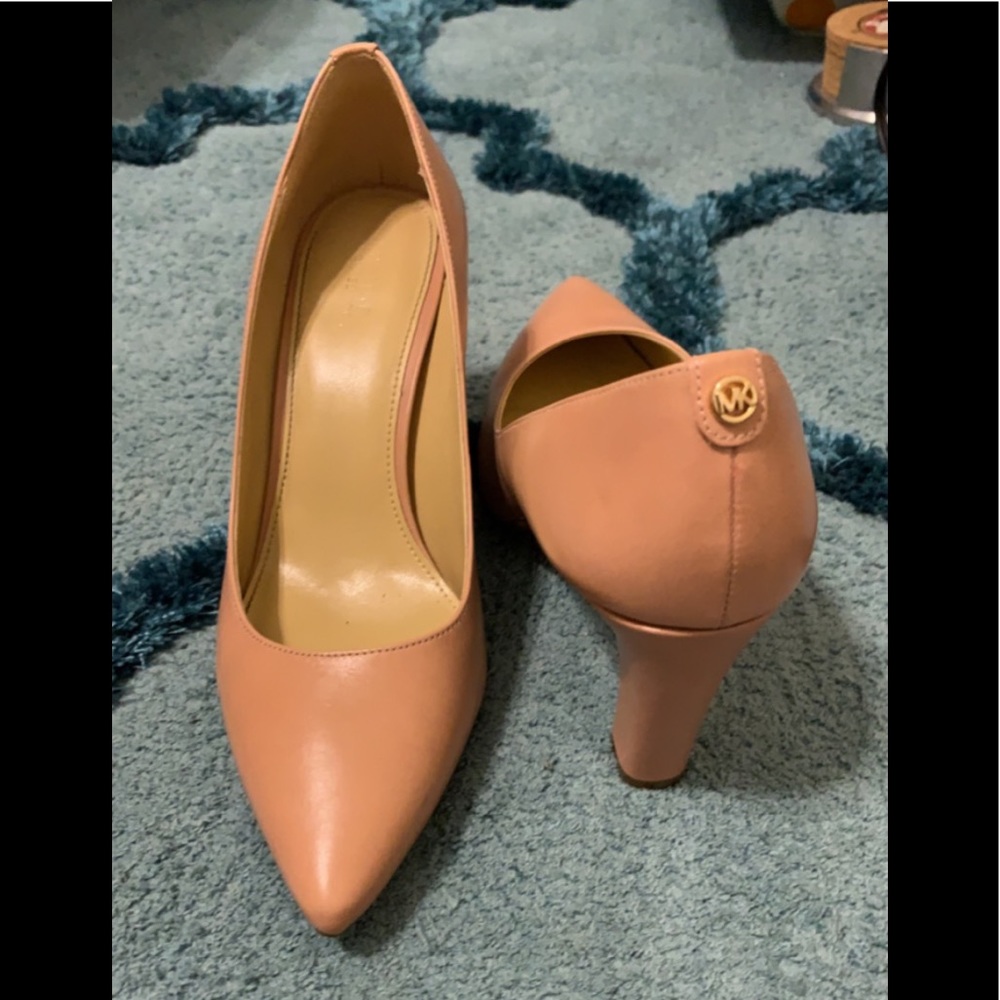 Authentic Michael Kors Blush Heels